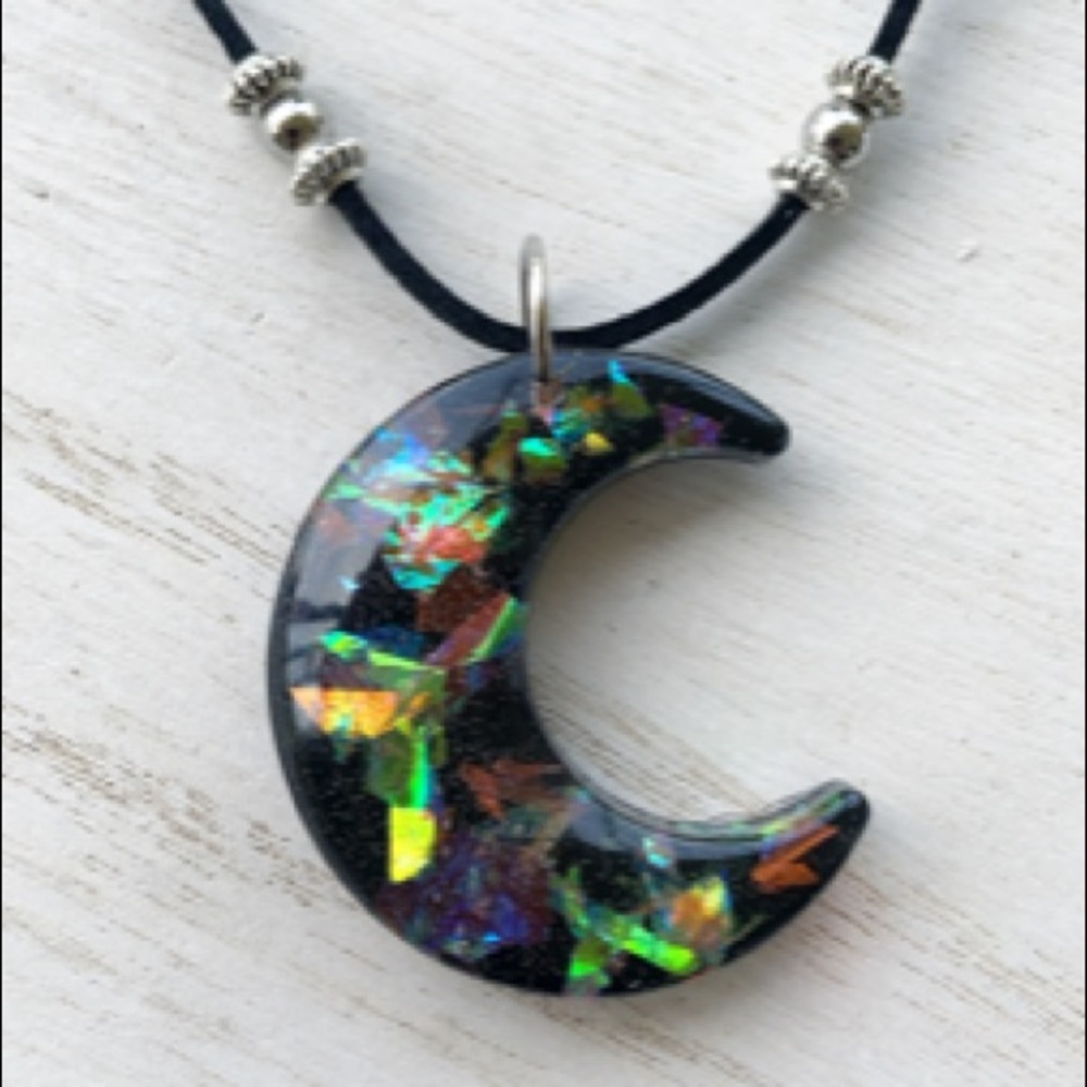 Black & iridescent glitter resin crescent moon - Picture 8 of 12